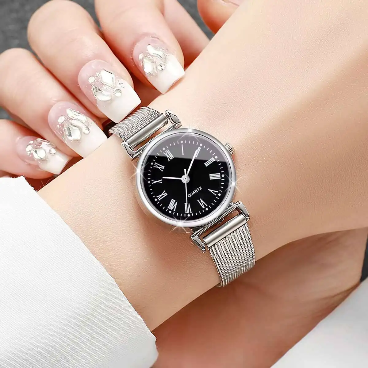 1/2 個ファッション女性用腕時計カジュアルローマダイヤルメ - Stainless Mesh Band のレビューと価格