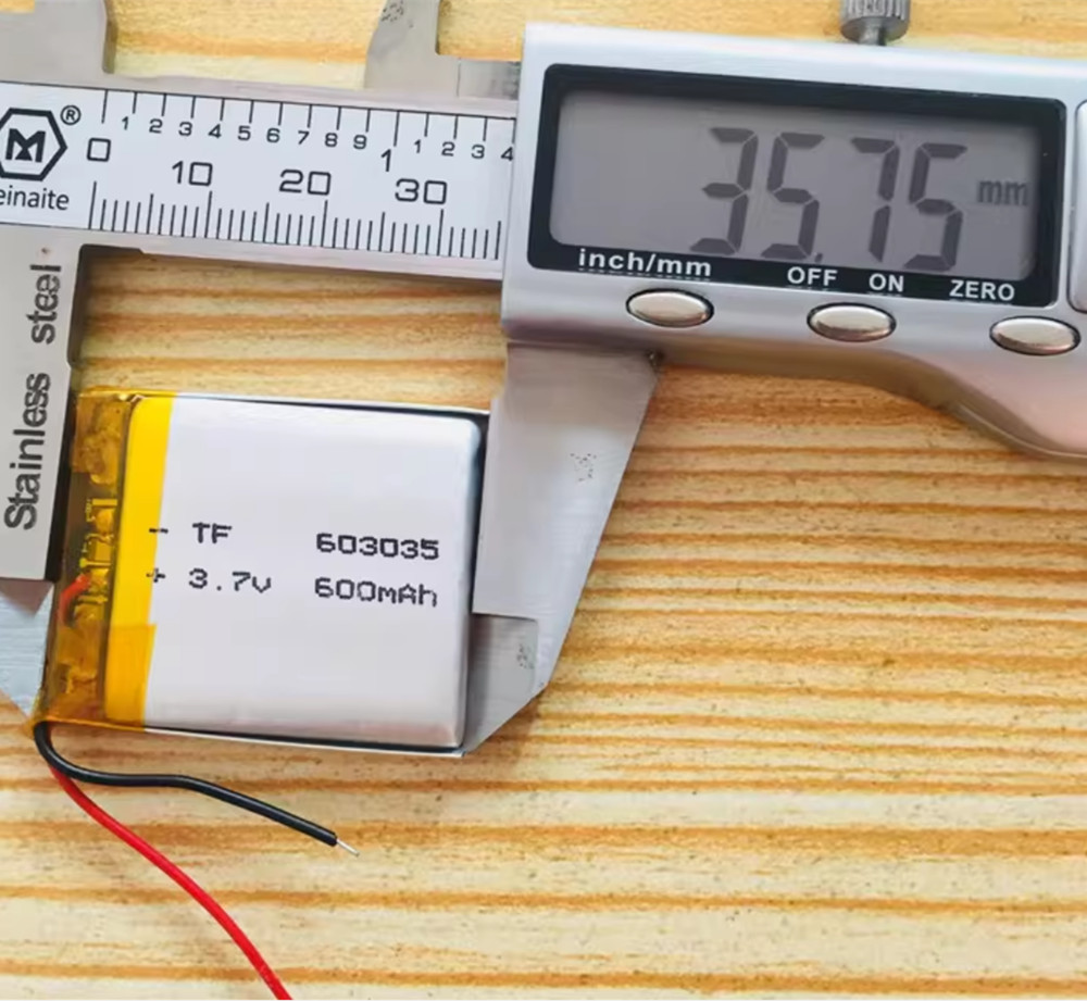 1-10 個 603035 3.7V 600mAh LiPo - Smartwatch Headset のレビューと価格