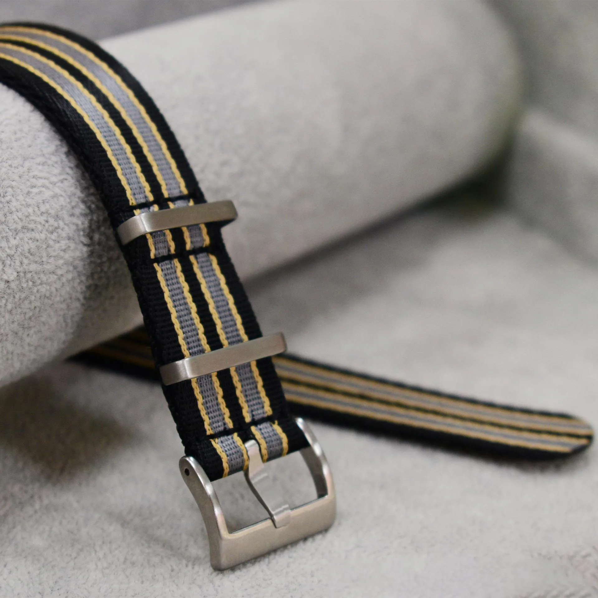 20mm ナイロン時計ストラップ オメガ 007 交換用高密 - Nylon Nato Strap のレビューと価格